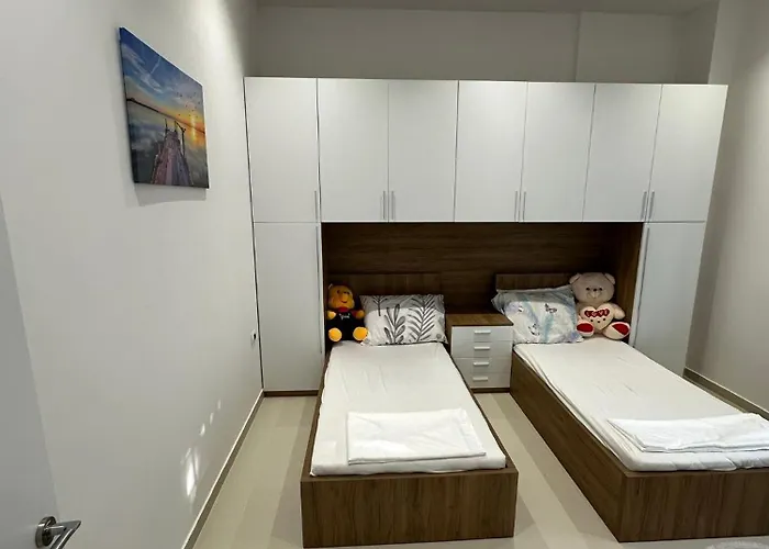 Exlusive Golem (Tirana)