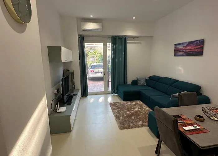 Exlusive Apartment Golem (Tirana)